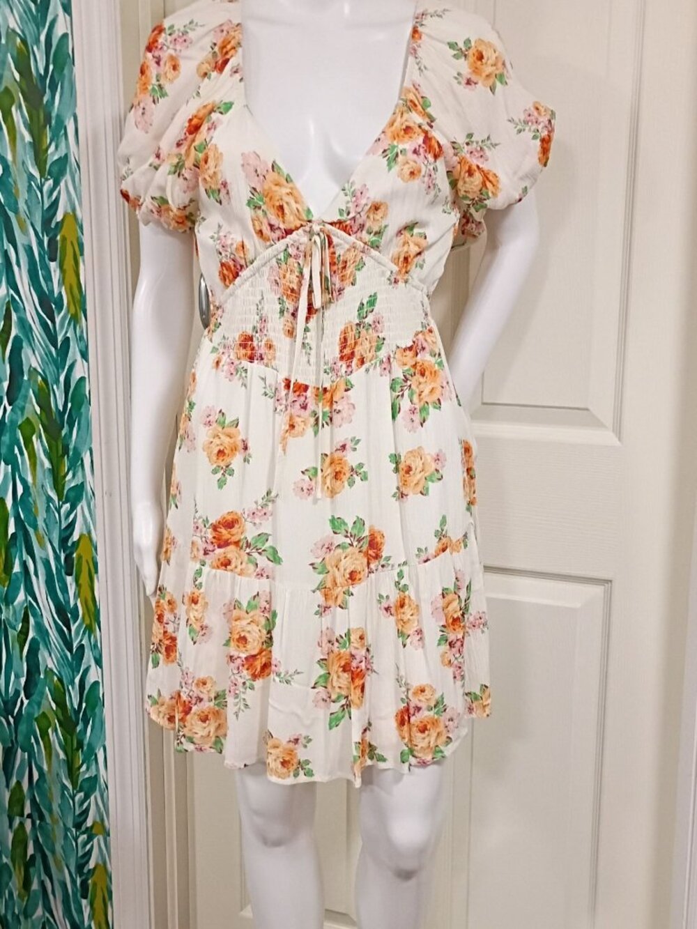 NWT Coco + Jaimeson Mini Dress Women's Bridal Blush Floral Design Lined Puff - Picture 2 of 14